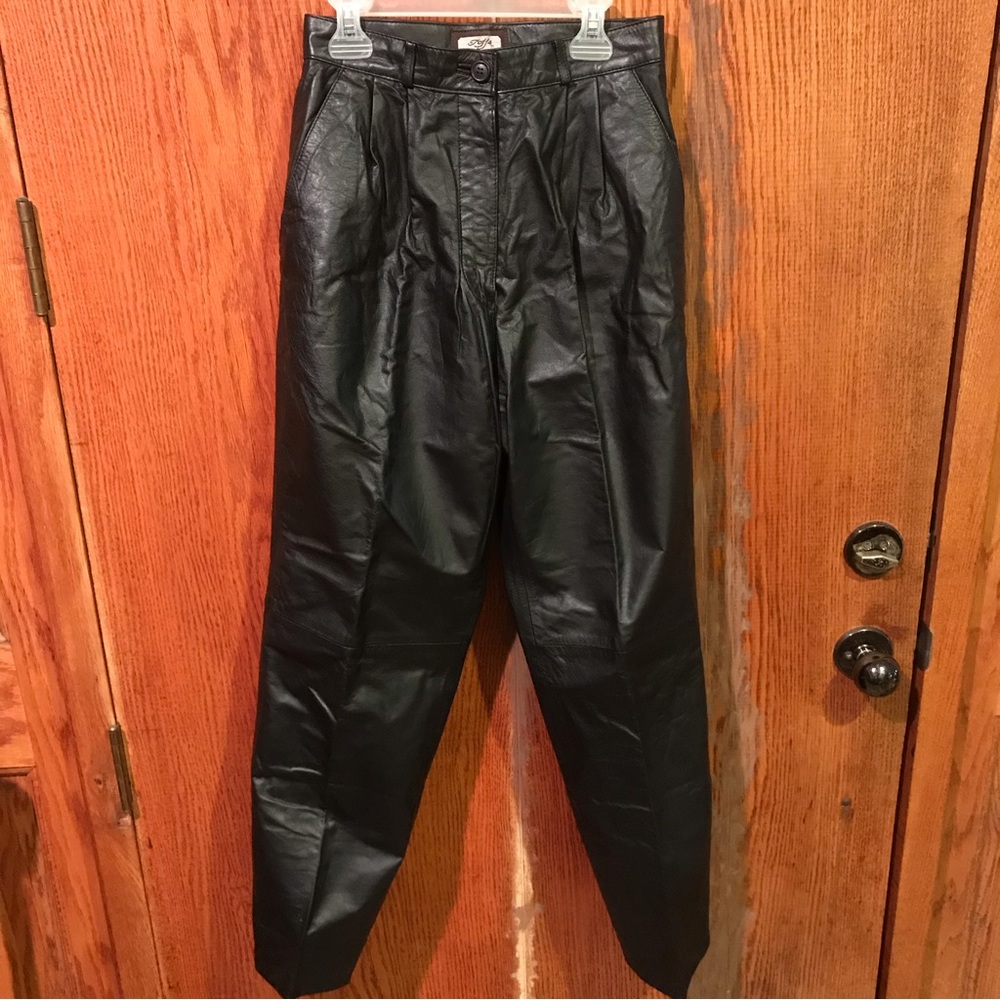 Toff’s Women’s Leather pants, size Petite 8, black